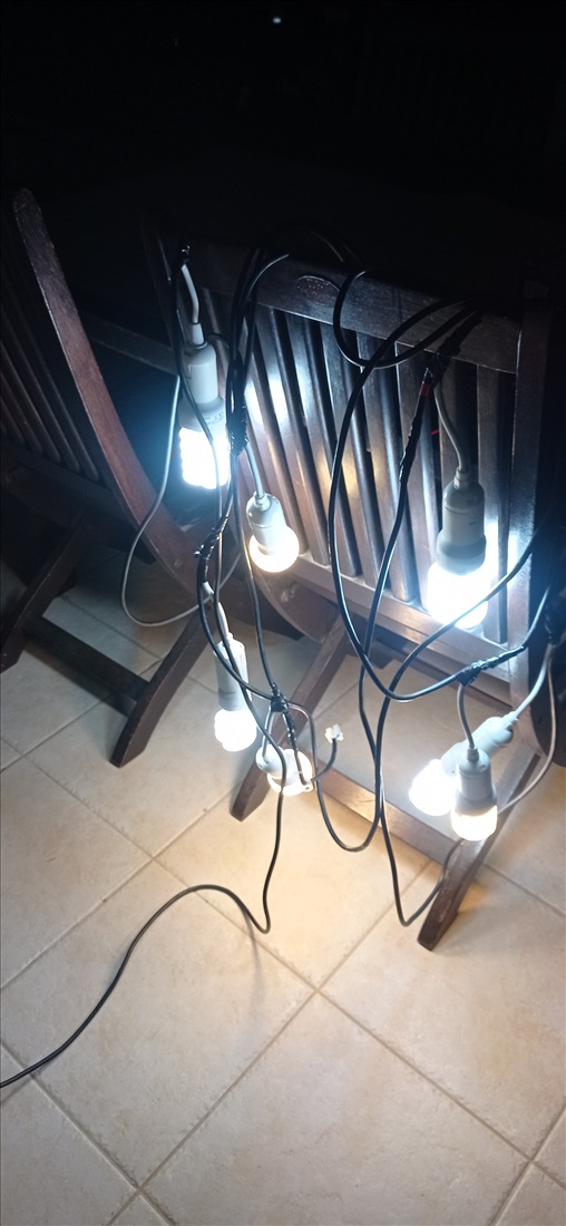 תמונה 3 ,גרילנדה 10 מטר 7 מנורות למכירה בנשר מוצרי חשמל  תאורה ונברשות