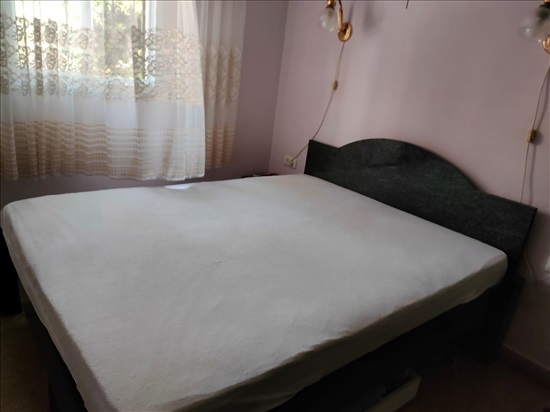 תמונה 1 ,מיטת עץ זוגית פלוס מזרון במצב  למכירה בהרצליה ריהוט  מיטות