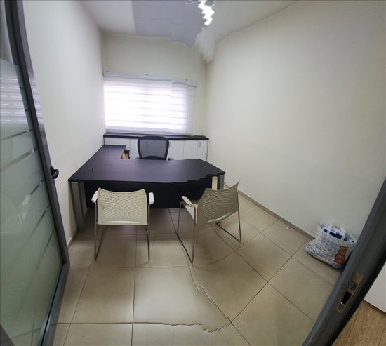 תמונה 5 ,תכולת משרד - שולחנות וארונות למכירה בתל אביב ריהוט  ריהוט משרדי