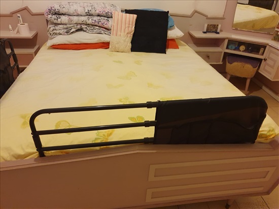 תמונה 2 ,2 מעקות בטיחות מתכווננים למיטה למכירה ברמת השרון ציוד סיעודי/רפואי  ציוד נלווה