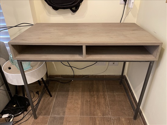 תמונה 2 ,שולחן כתיבה מעץ מנגו למכירה ברמת גן ריהוט  שולחן מחשב