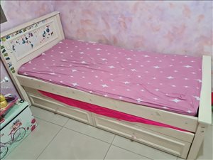 מיטת יחיד  