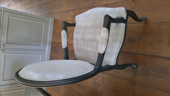 תמונה 2 , 8-כיסאות צרפתיים ייבוא למכירה בכפר שמריהו ריהוט  כיסאות