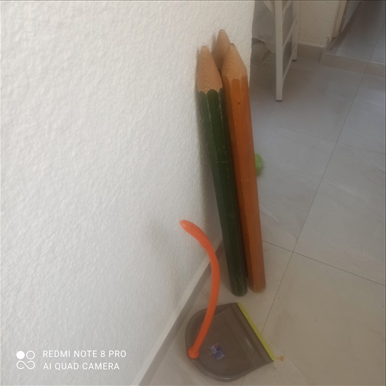 תמונה 1 ,3 עפרונות למכירה ביבנה אומנות  חפצי נוי