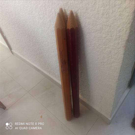 תמונה 2 ,3 עפרונות למכירה ביבנה אומנות  חפצי נוי
