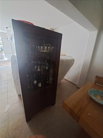תמונה 2 ,מזנון לסלון ממייפל למכירה בחולון תכולת דירה  שונות