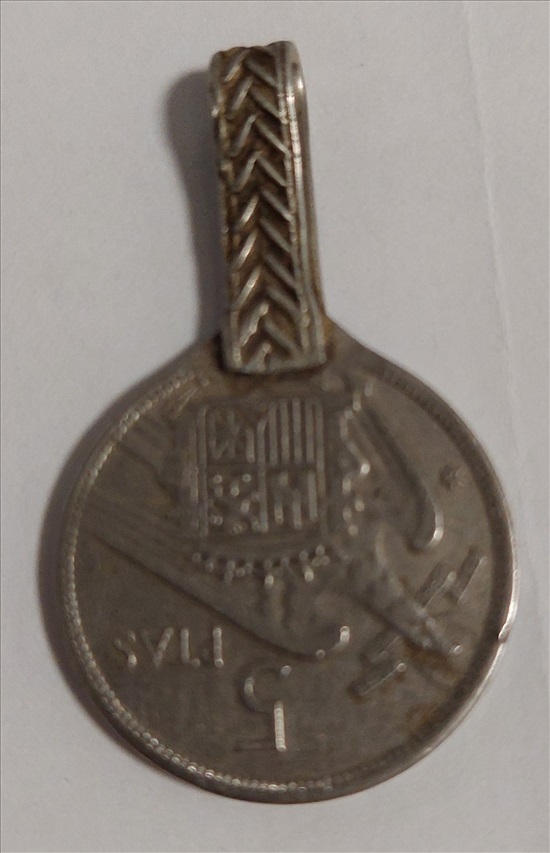 תמונה 2 ,מטבע קמע תליון , 5 פאטס ספרד. למכירה בקרית מוצקין אספנות  מטבעות ושטרות