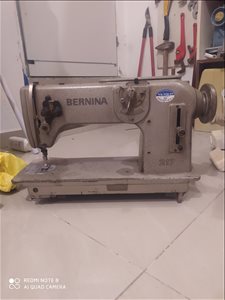 מכונת תפירה תעשייתית של ברנינה 