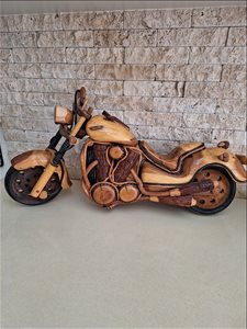 אופנוע עץ ובמבוק 