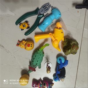 אוסף של 11 צעצועים 