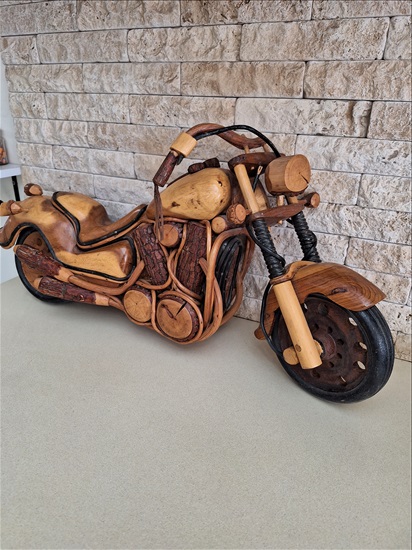 תמונה 2 ,אופנוע עץ ובמבוק למכירה בטבריה חפצי נוי  פסלים