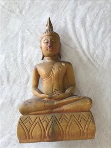 פסל בודהה בגובה 38 ס
