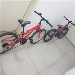 2 זוגות אופניים 