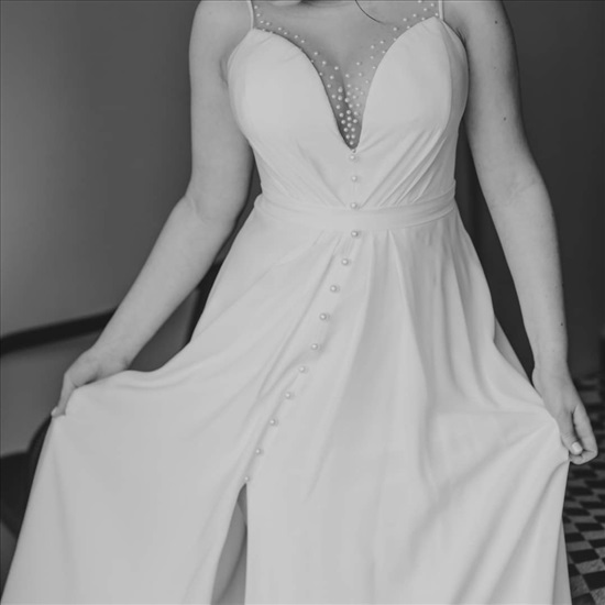 תמונה 2 ,שמלת כלה למכירה ברעננה לחתן ולכלה  ביגוד לכלה