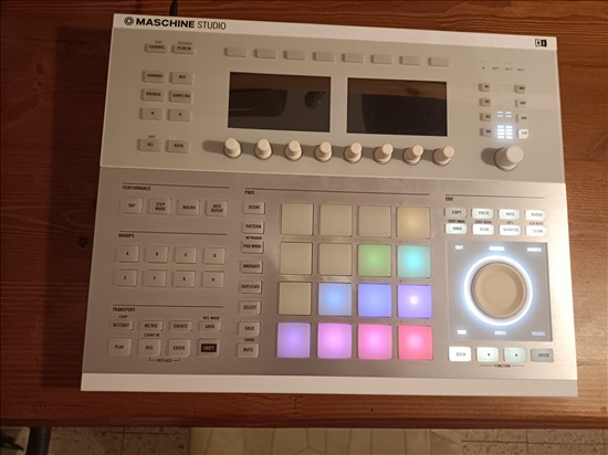 תמונה 3 ,maschine studio למכירה בבית שערים ציוד לדיג'יי ואולפנים  פלטות דיג'יי