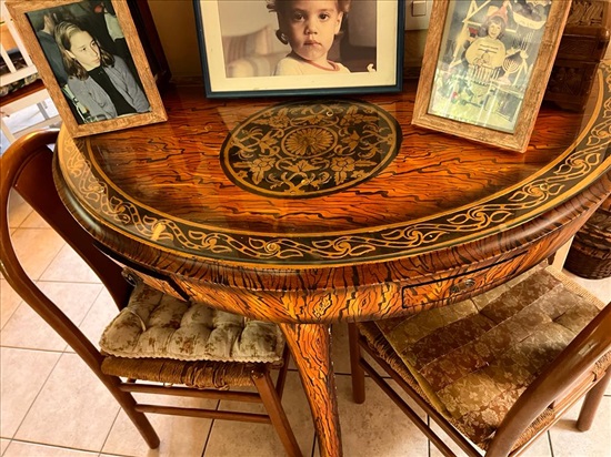 תמונה 1 ,שולחן חצי עגול בסגנון עתיק למכירה בRamat Gan ריהוט  ריהוט עתיק