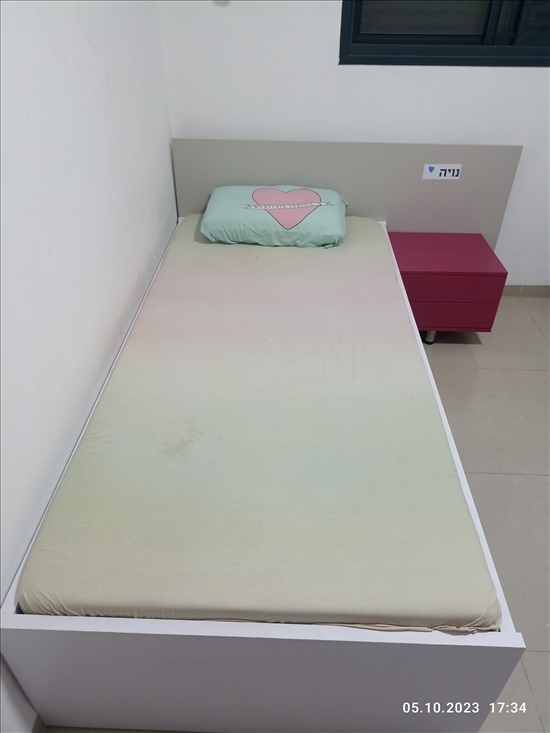תמונה 1 ,מיטה וחצי עם שידה למכירה באביטל ריהוט  מיטות