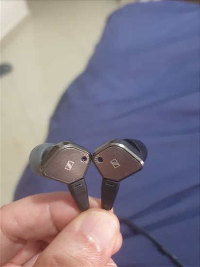 תמונה 5 ,אזניות סנהייזר iE80  למכירה בבאר שבע סלולרי  אוזניות