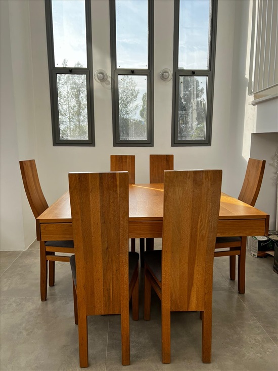 תמונה 2 ,שולחן מהמם + 6 כיסאות מעץ אלון למכירה בנעלה ריהוט  שולחנות