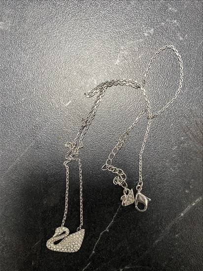 תמונה 3 ,שרשרת סברובסקי מקורית למכירה ביהוד מונוסון תכשיטים  שרשראות