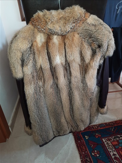 תמונה 2 ,מעיל פרוות שועל  למכירה בהרצליה יד-שניה לנשים  שונות