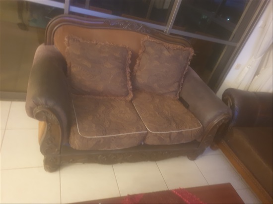 תמונה 3 ,ספה כורסא מזנון כיסאות שנדלירי למכירה בבת ים ריהוט  סלון
