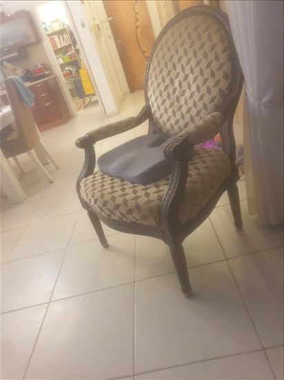 תמונה 6 ,ספה כורסא מזנון כיסאות שנדלירי למכירה בבת ים ריהוט  סלון