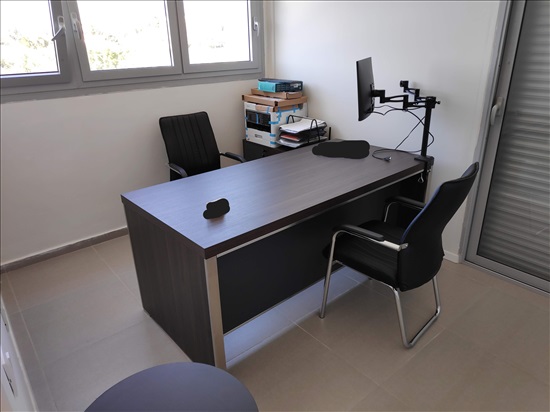 תמונה 1 ,שולחן עבודה למנהלים למכירה בנס ציונה ציוד משרדי  ריהוט משרדי
