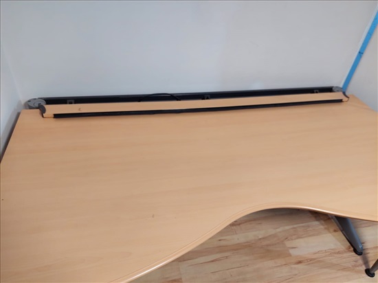 תמונה 2 ,שולחן כתיבה גדול ומרווח למכירה ברמת גן ריהוט  שולחנות
