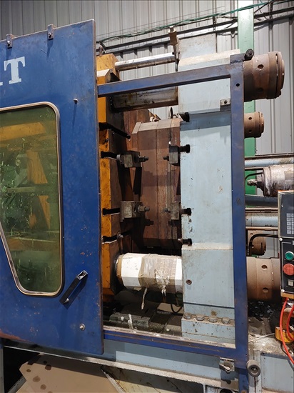 תמונה 2 ,מכונת הזרקה פלסטיק למכירה בשתולים ציוד לתעשייה  ציוד כללי לתעשייה