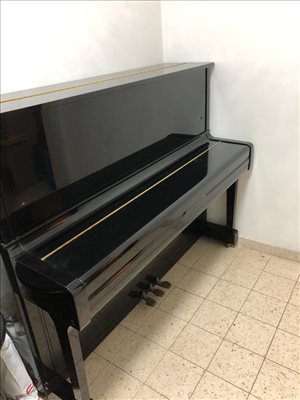 כלי נגינה - פסנתר YAMAHA U1 <br>       