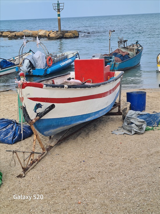 תמונה 2 ,חסקה סירה לדייג למכירה בגסר אלזרקא ציוד ספורט  ציוד דיג