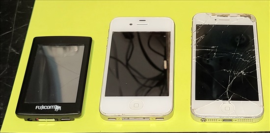 תמונה 1 ,2 אייפונים שדורשים תיקון + נגן למכירה בתל אביב סלולרי  סמארטפונים