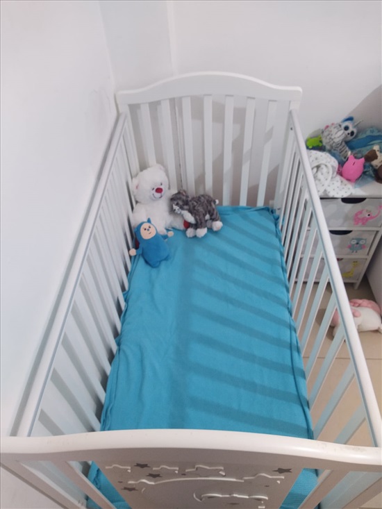 תמונה 3 ,מיטת תינוק- דובון עם כוכבים  למכירה ברמת גן לתינוק ולילד  מיטות ולולים