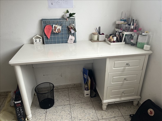 תמונה 1 ,שולחן כתיבה מרהיטי ברזילי  למכירה בנס ציונה ריהוט  ריהוט משרדי