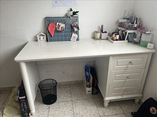 תמונה 2 ,שולחן כתיבה מרהיטי ברזילי  למכירה בנס ציונה ריהוט  ריהוט משרדי