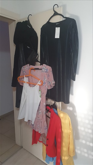 תמונה 1 ,בגדי ערב ויום יום  למכירה בפתח תקווה  ביגוד ואביזרים  שמלות וחליפות