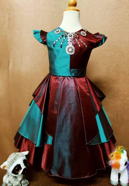 תמונה 2 ,שמלות לילדות  למכירה בירושלים ביגוד ואביזרים  שמלות וחליפות