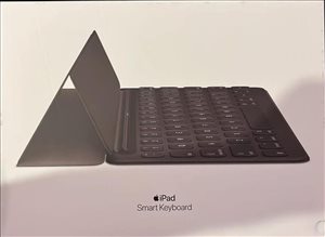 מקלדת iPad  Smart Keyboard 