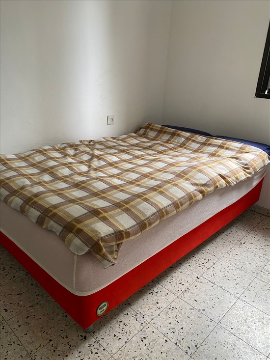 תמונה 1 ,מיטה וחצי אורטפדי עם ארגז מצעי למכירה באשדוד תכולת דירה  שונות