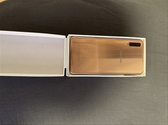 תמונה 3 ,Samsung A7 למכירה בתל אביב סלולרי  סמארטפונים