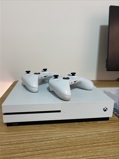 תמונה 1 ,Xbox One S 1TB למכירה בחולון משחקים וקונסולות  XBox ONE