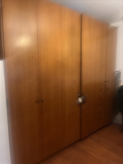 תמונה 1 ,ארון 6 דלתות עץ מלא למכירה באזור ריהוט  ארונות