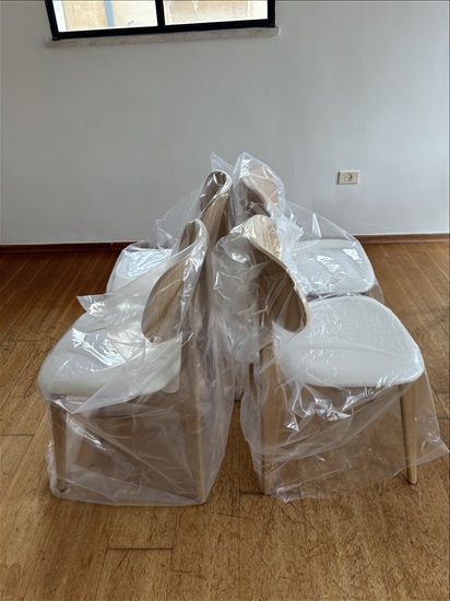 תמונה 2 ,4 כסאות חדשים מעץ אלון של גולן למכירה בתל אביב ריהוט  כיסאות