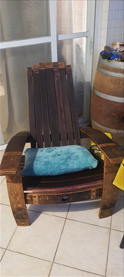 תמונה 2 ,Wine Barrel Adirondack chair למכירה בנהריה ריהוט  כיסאות