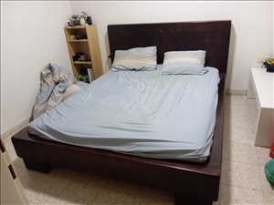 מיטה זוגית חדר שינה עם מזרון 
