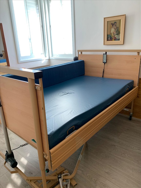 תמונה 1 ,מיטה וחצי סיעודית תוצרת גרמניה למכירה בתל אביב ציוד סיעודי/רפואי  מיטה