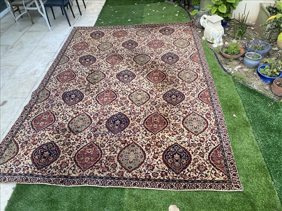 תמונה 1 ,שטיח גדול עם דוגמאת מדליונים למכירה בתל אביב ריהוט  שטיחים