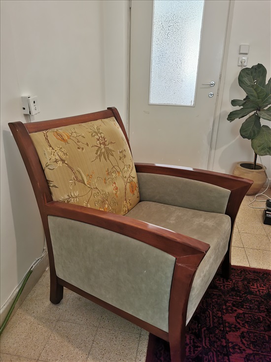 תמונה 1 ,כורסא מעץ מלא למכירה בירושלים ריהוט  כורסאות