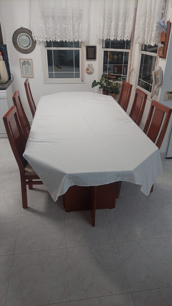 תמונה 3 ,שולחן נפתח ל 14 איש עם 6 כסאות למכירה בנהריה ריהוט  פינת אוכל